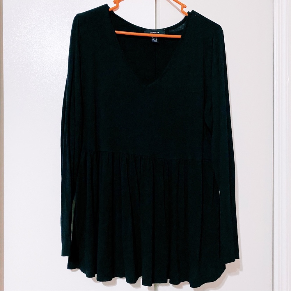 Forever 21 black long sleeve vneck babydoll top